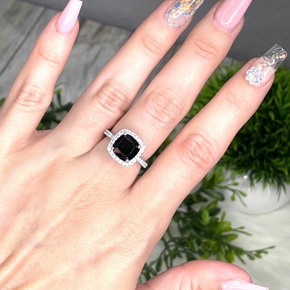 Black Cut Ring - Picture 2 of 6